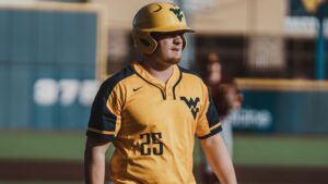 West Virginia falls to Baylor 7-4 in Game 2